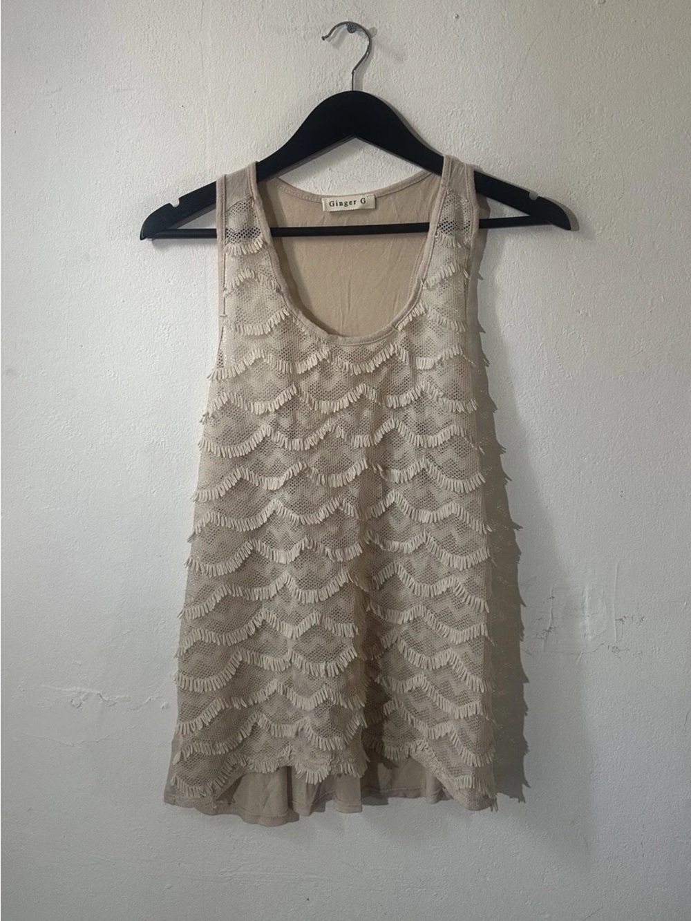 Ginger G Beige Fringe Lace Sleeveless Tank Top Women’s Size S Boho Scallop